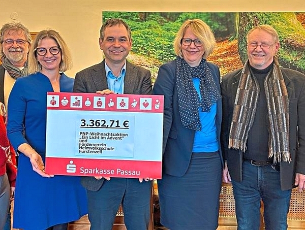 Spenden in Höhe von über 3000 Euro überreicht